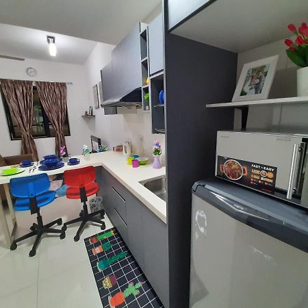 Appartamento Mycozysoho With Excellent Swimming Pool View Cyberjaya Esterno foto