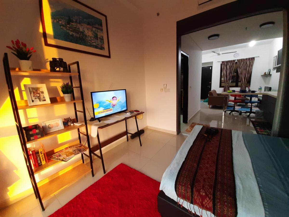 Appartamento Mycozysoho With Excellent Swimming Pool View Cyberjaya Esterno foto