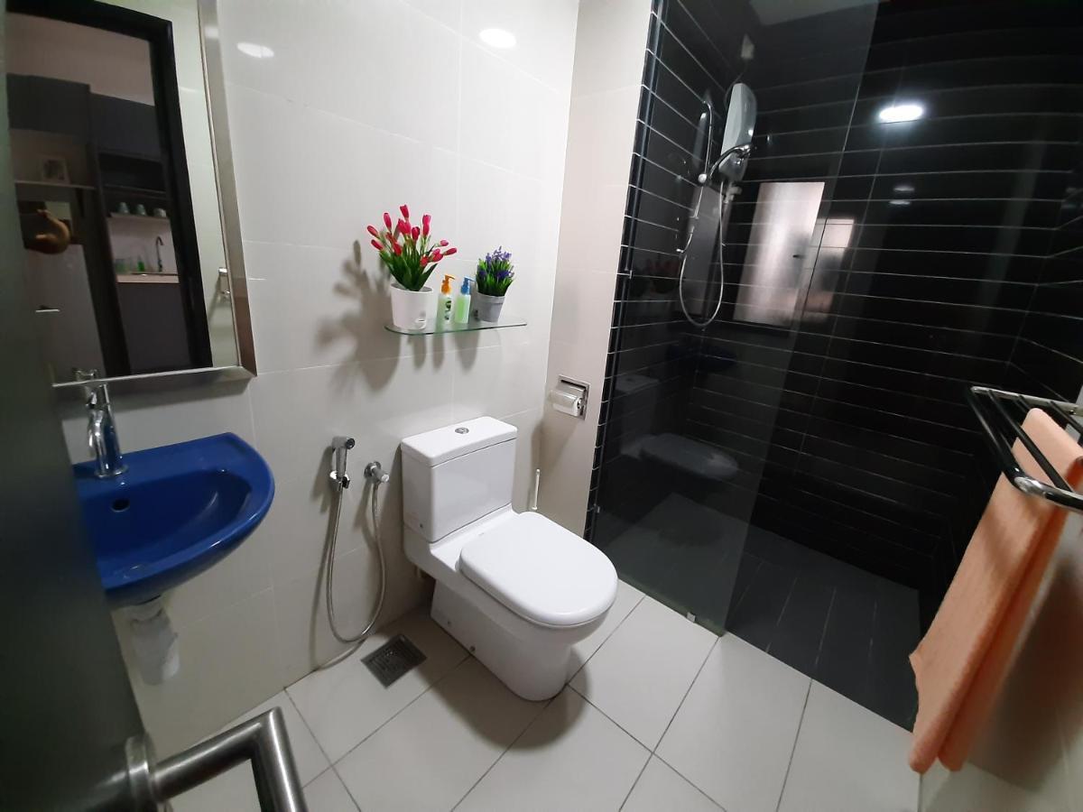 Appartamento Mycozysoho With Excellent Swimming Pool View Cyberjaya Esterno foto